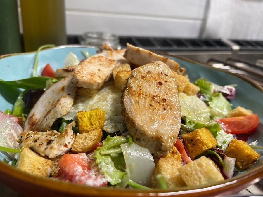 Caesar salad servita al New Circus di Trieste