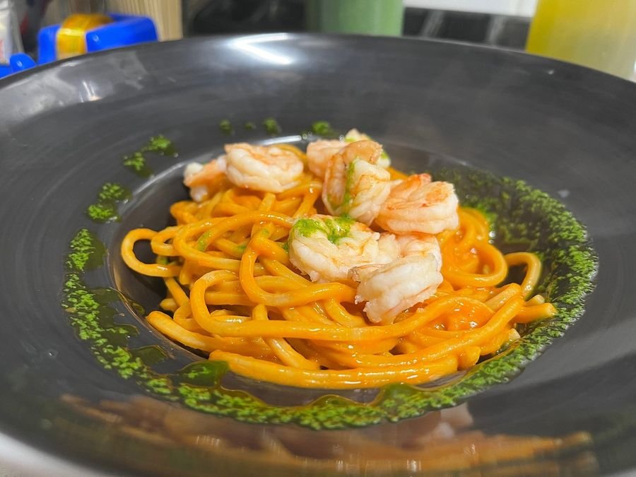Spaghettoni con sugo, piatto del giorno del New Circus